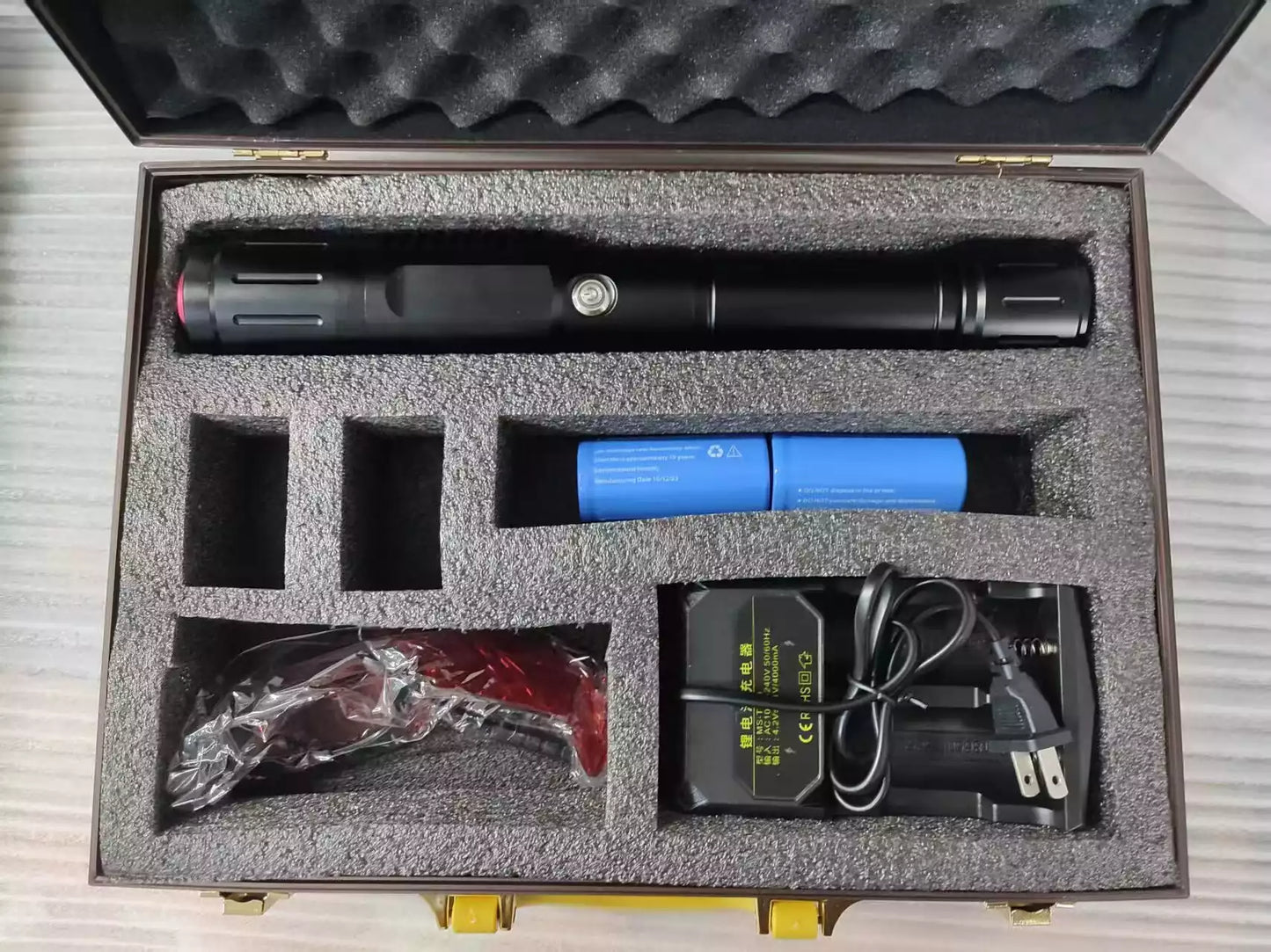 【SG250】🔥⏰Powerful Adjustable Focus Handheld Blue Laser Pointer 450nm 25W 520NM 5W